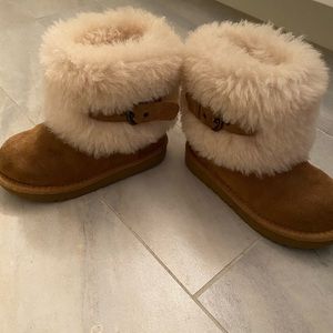 Tan Ugg boots